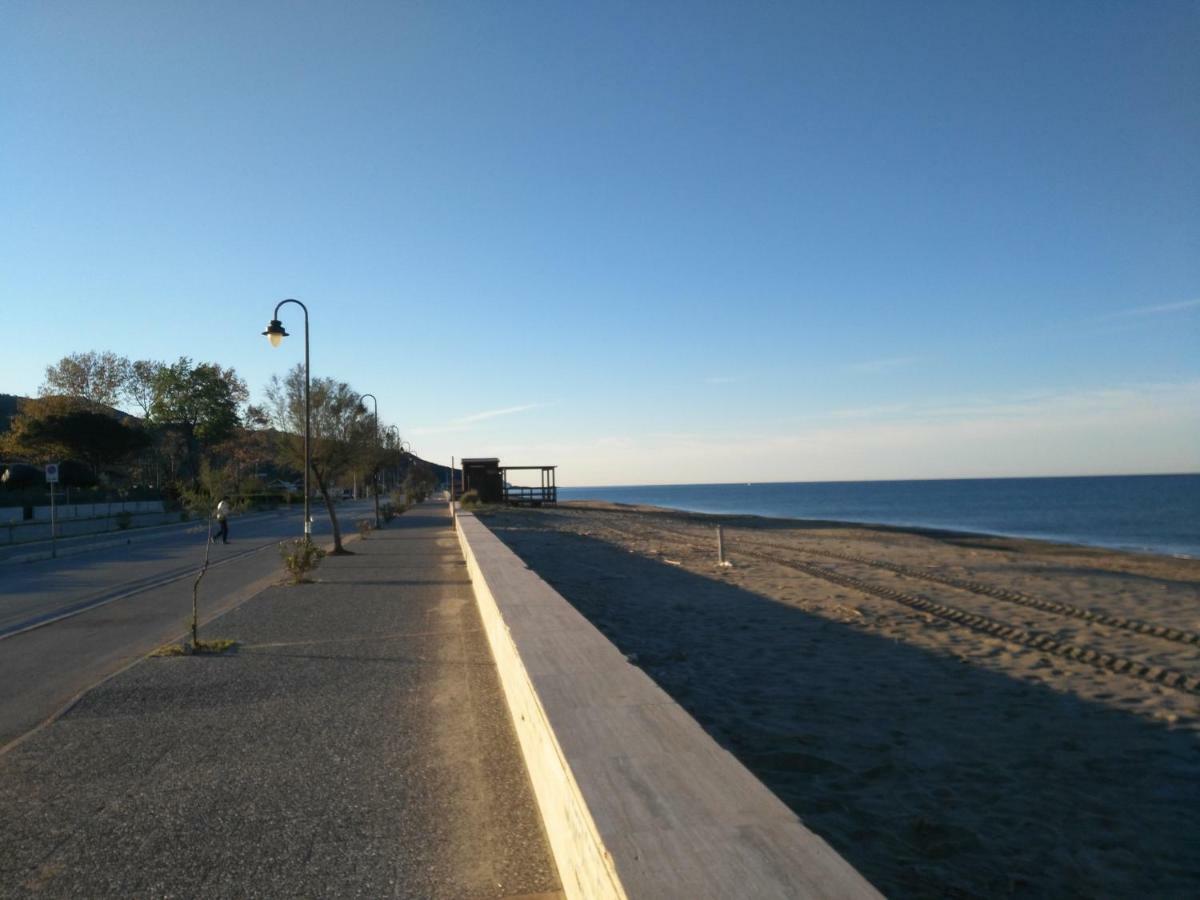 Vila Oasi Peppa Ascea Exteriér fotografie